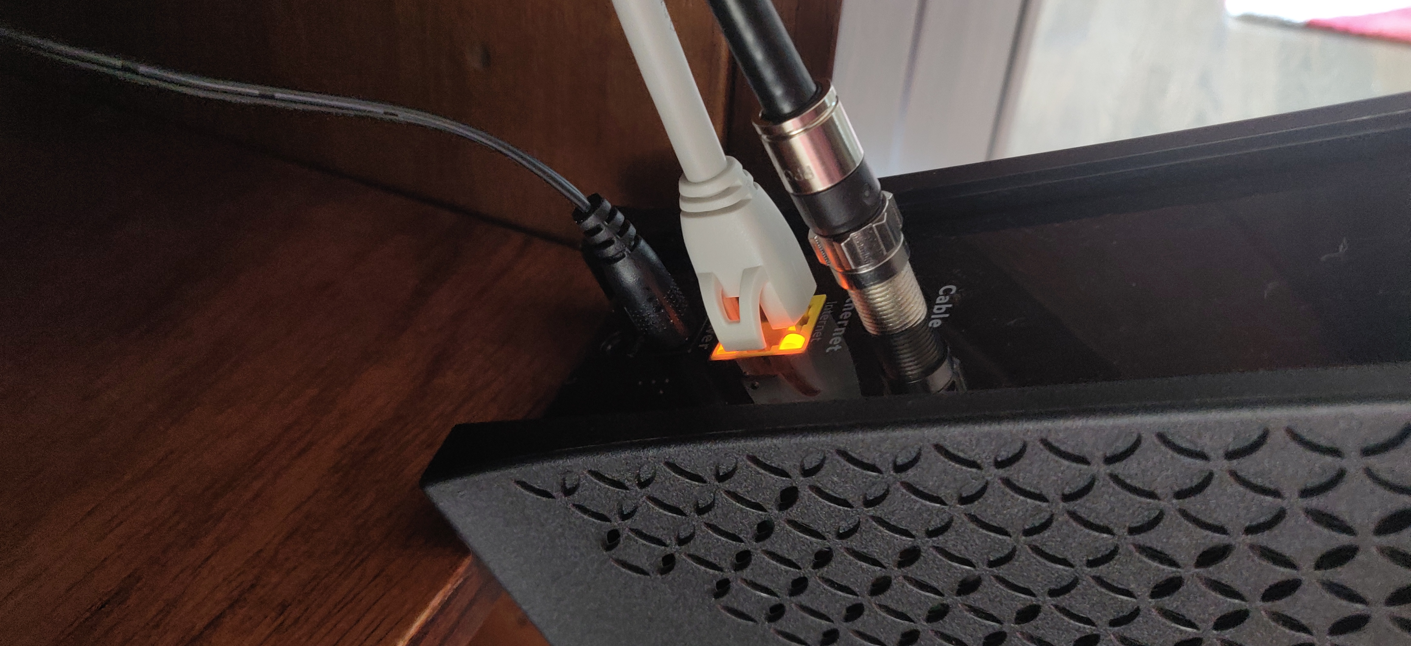 Ethernet Lights on cable modem port are amber - NETGEAR Communities