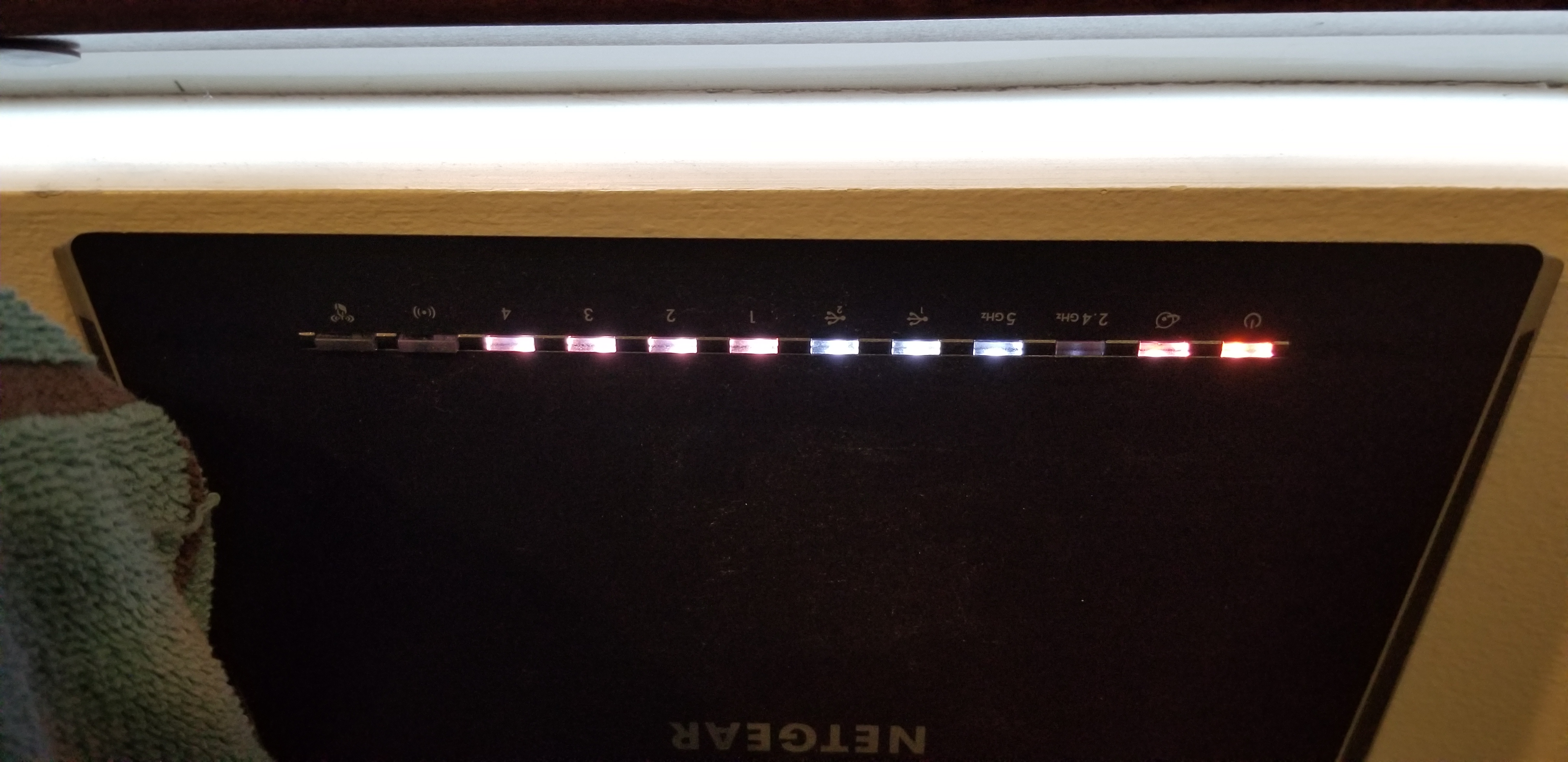 Nighthawk R7000 on responsive (flashing light pat... NETGEAR Communities