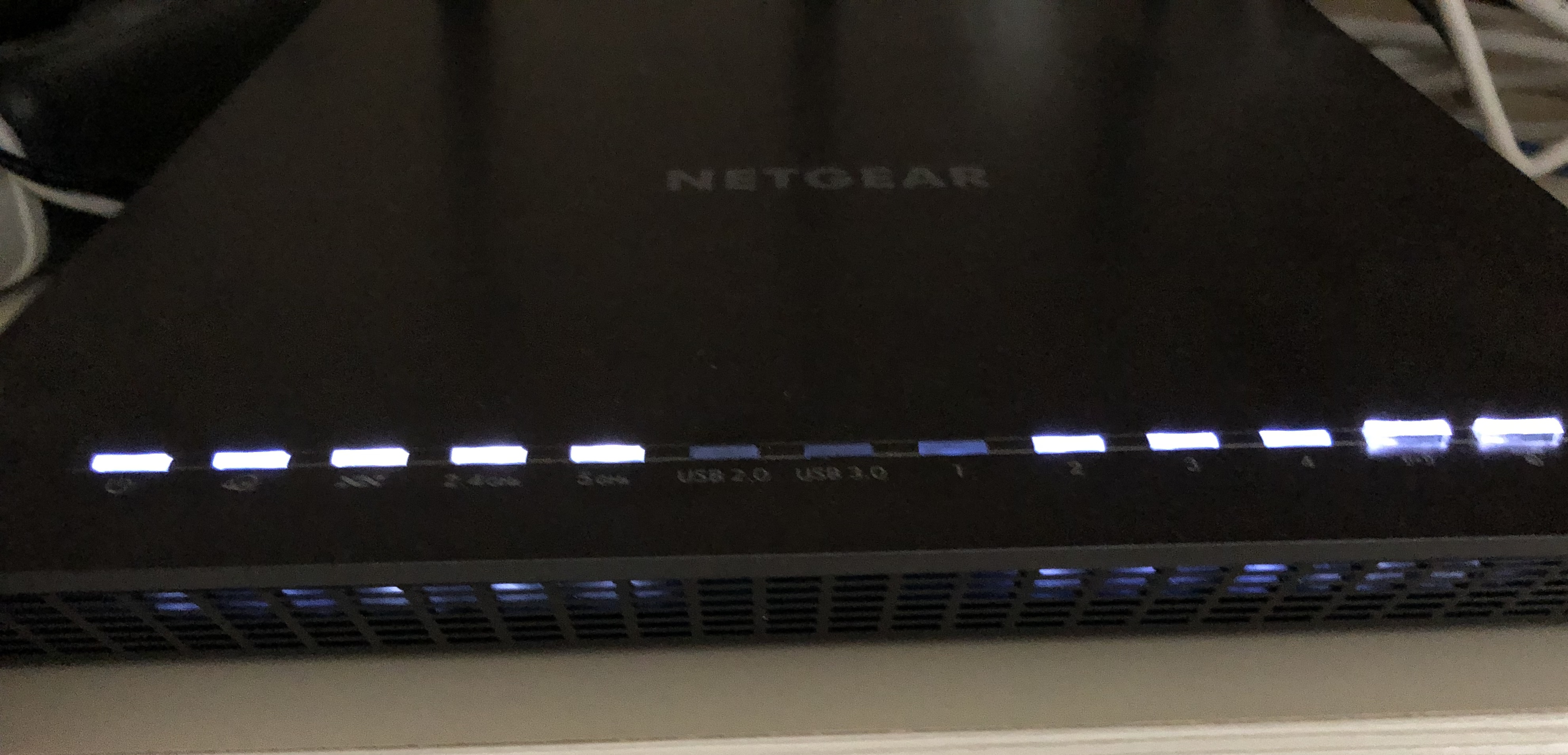 Risolto: Re: Spie led bianche Modem Router D7000v2 firmware... - NETGEAR  Communities