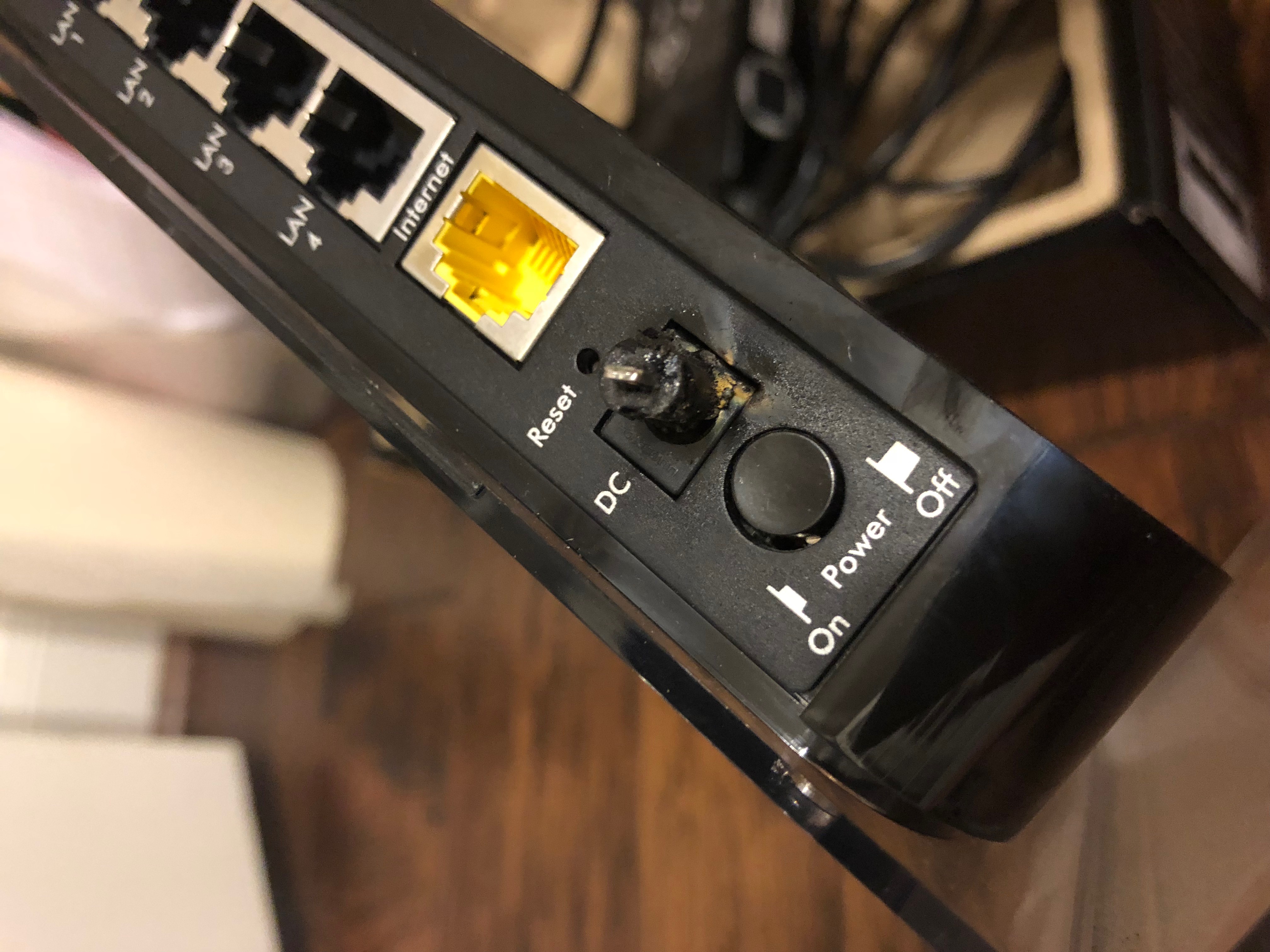 Wireless Router Caught on Fire - NETGEAR Communities