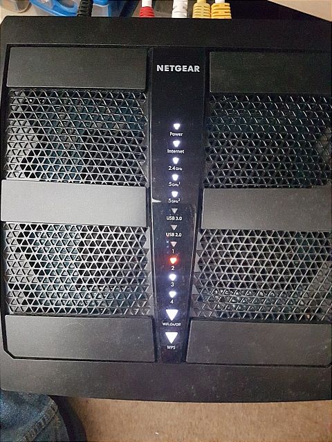 Solved: Orange / Red light on my netgear nighthawk router - NETGEAR  Communities