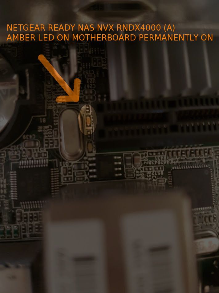 readynas amber led on.jpg