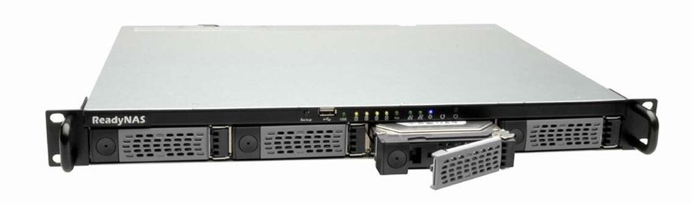 ReadyNAS1100_Front_gr.jpg