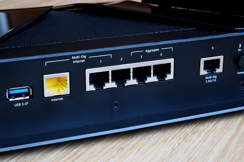 netgear-nighthawk-rax200-gigabit.jpg