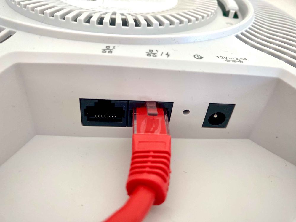 Netgear Back of WAX630 Reduced.jpg